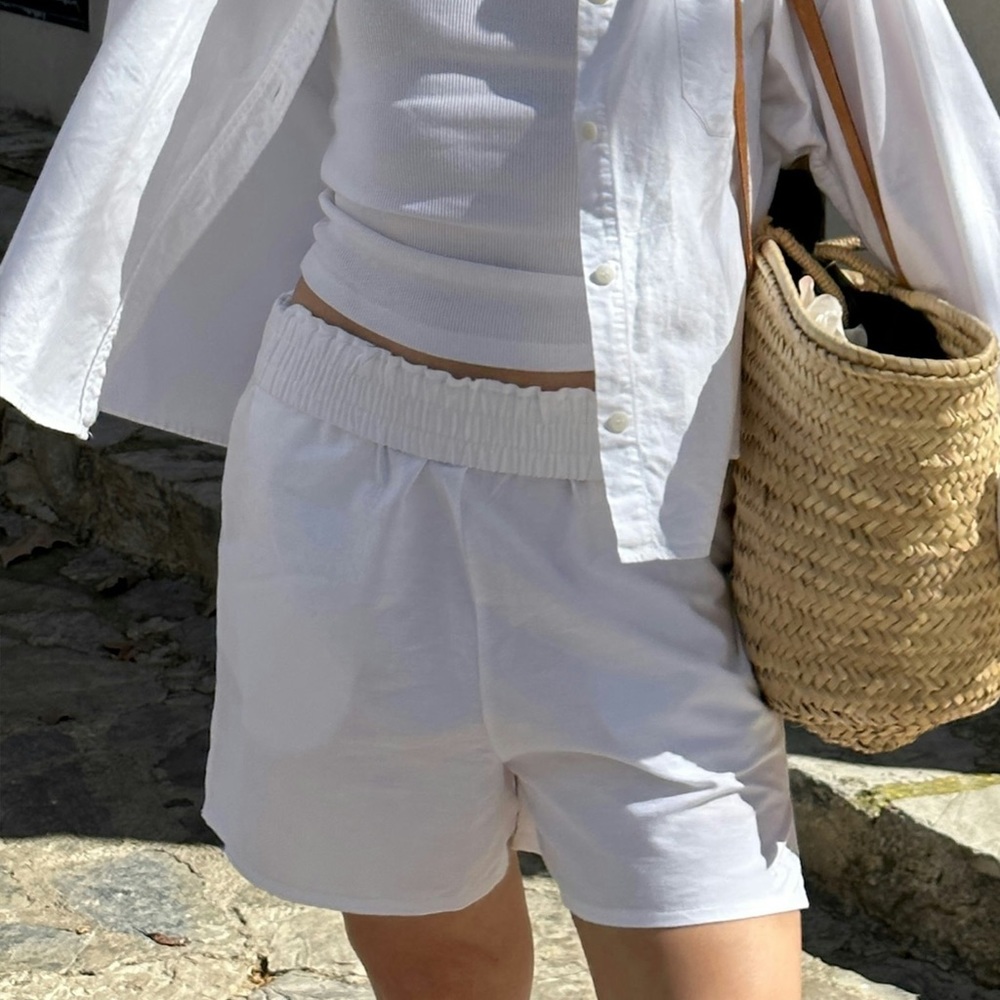 Djerf Avenue Breezy Shorts White